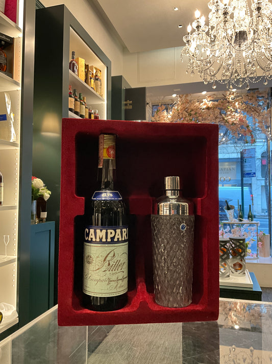 Campari 1970s/80s 75cl 25% gift set with shaker