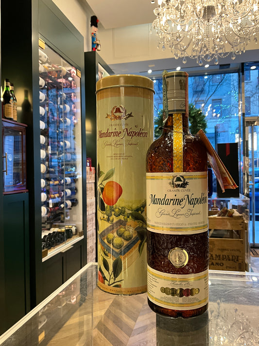 Napoleon Mandarine Gift Box 1990s 70cl 30%abv