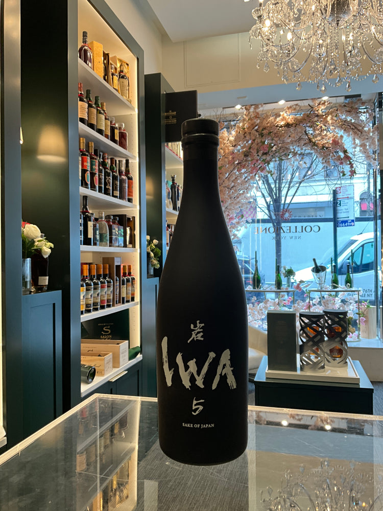 IWA 5 SAKE JUNMAI DAIGINJO 30 720ml