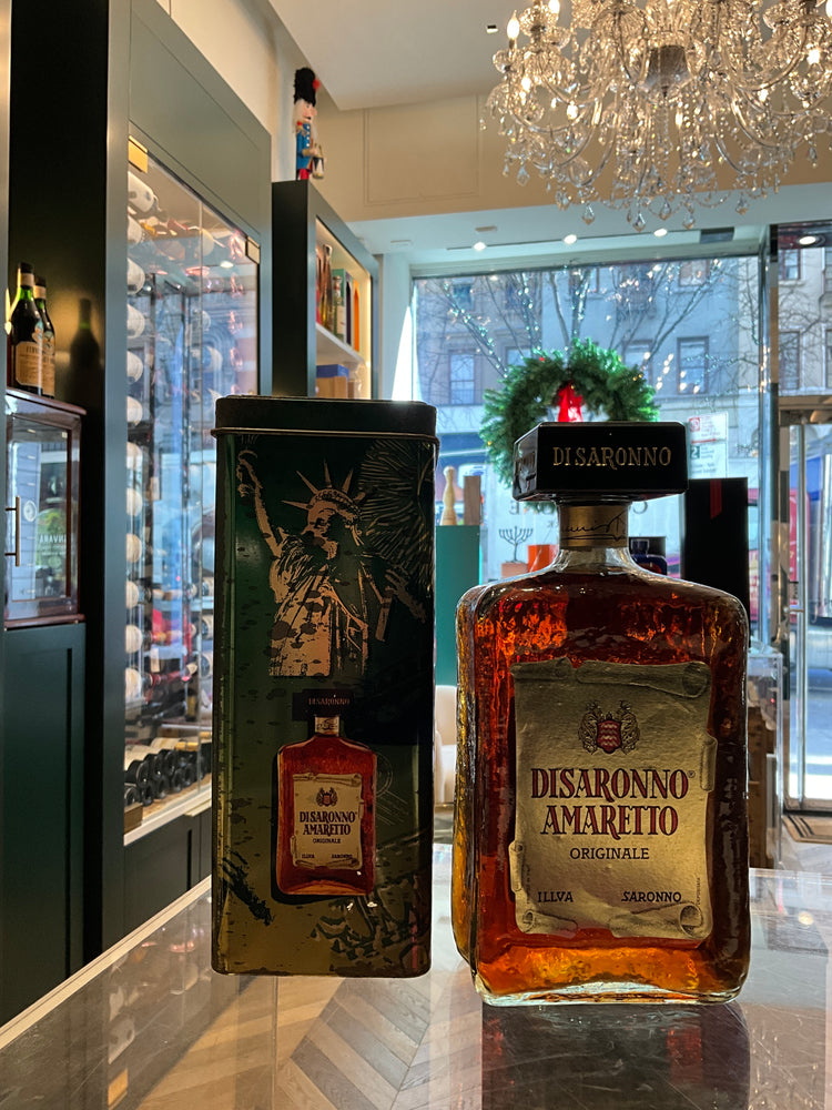 Amaretto di Saronno 1990s gift box 75cl 28%abv
