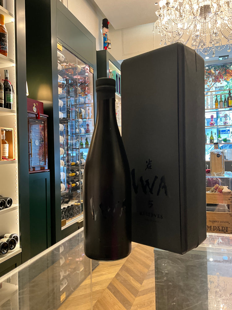 IWA 5 Sake Reserves Junmai Daiginjo 720ml 15%abv